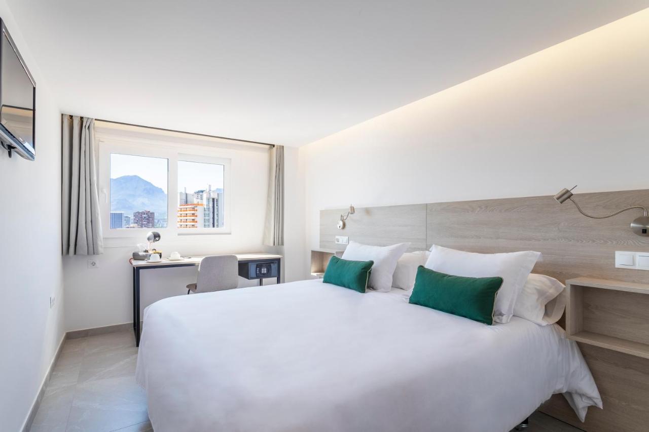 Halley Hotel & Apartments Affiliated By Melia Бенидорм Экстерьер фото